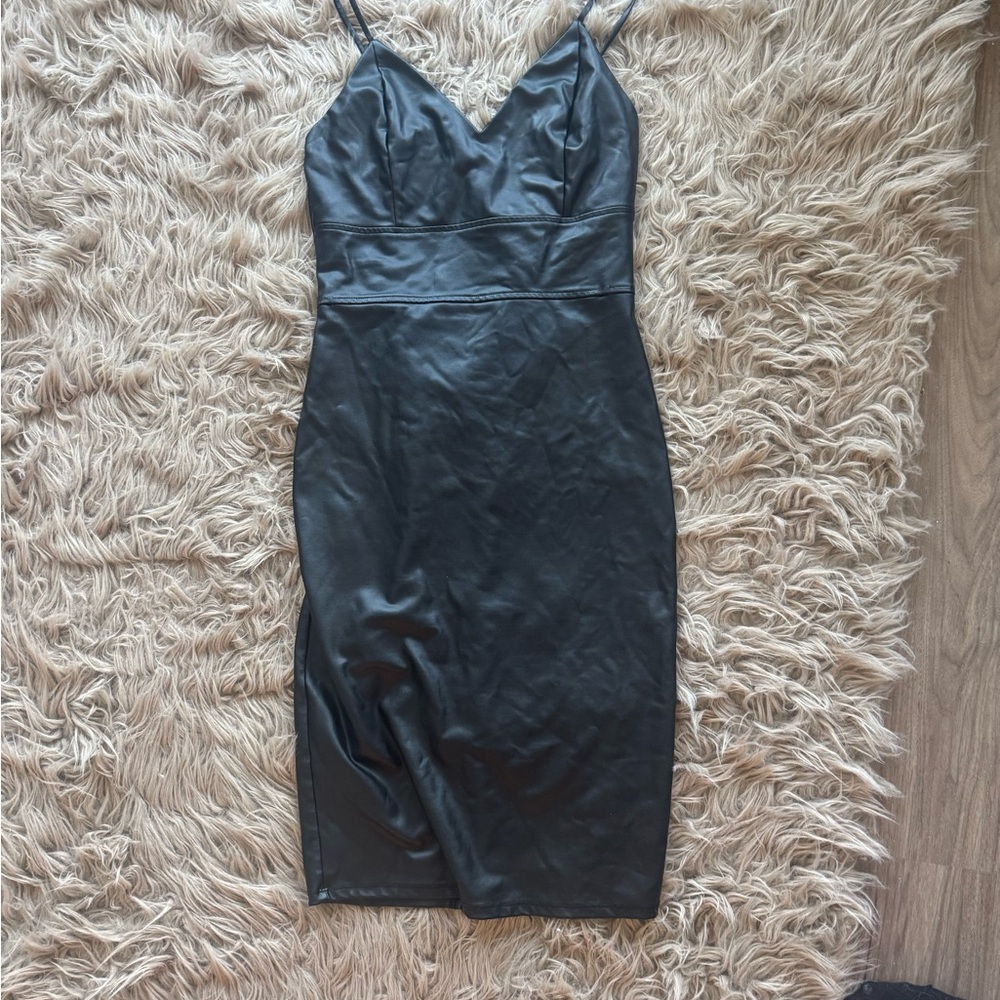 Elegant Black Spaghetti Strap Dress